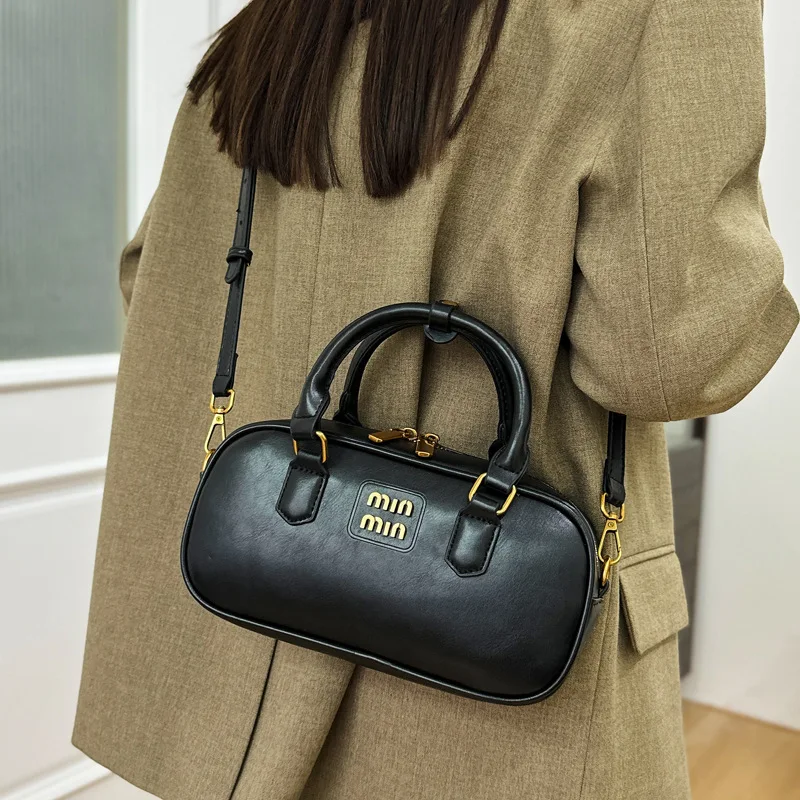 

Универсальная сумка-седло на цепочке для женщин 2026 года, модная сумка через плечо и на плечо