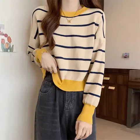 스트라이프 긴팔 티셔츠, 용수철 가을, 다채로운 청년 OL 캐주얼 레저 패션 트렌드, 올 매치 가능한 깔끔한 의류