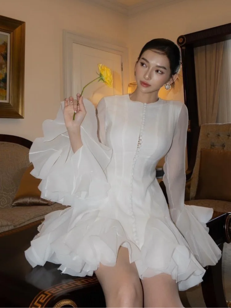 発送3/9 HerPraha Flare puffy dress (ivory) Puffy Flared Long Sleeve Dress Waist Cinched Round Neck Big Skirt