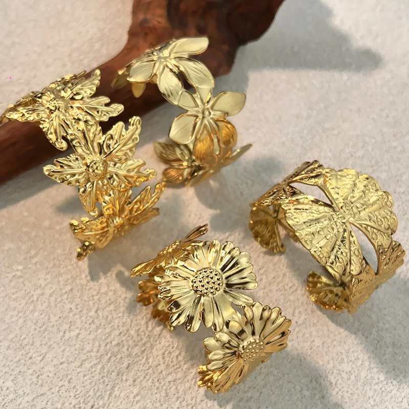 

New Retro Stainless Steel Wide Cuff Bangle for Women Gold Color Daisy Lily Ginkgo Leaf Opening Bracelet Femme Aesthetic Jewelry