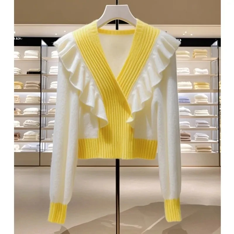 Autumn And Winter Knitted Sweater Women's Elegant Style Splicing Lotus Leaf Side Long Sleeve Pull-head Knit Sweater Top