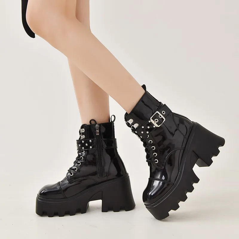 British Style Platform Women Short Boots Autumn Winter Rivet Buckle Belt Zipper Thick Bottom Anti Slip Motorcycle Gothic Shoes