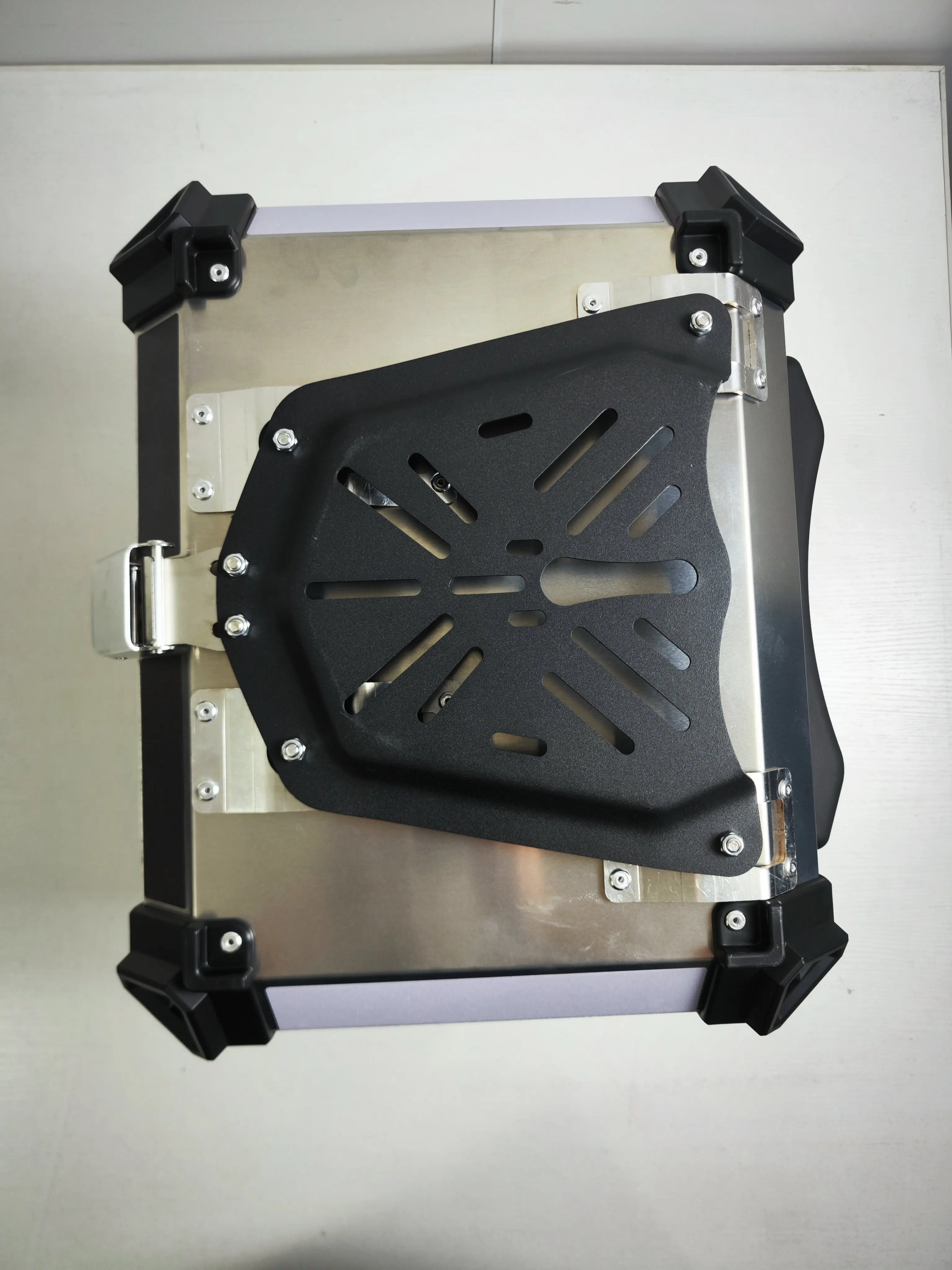 Motorcycle Top Case Aluminum Trunk Tail Box with Security Lock 45L