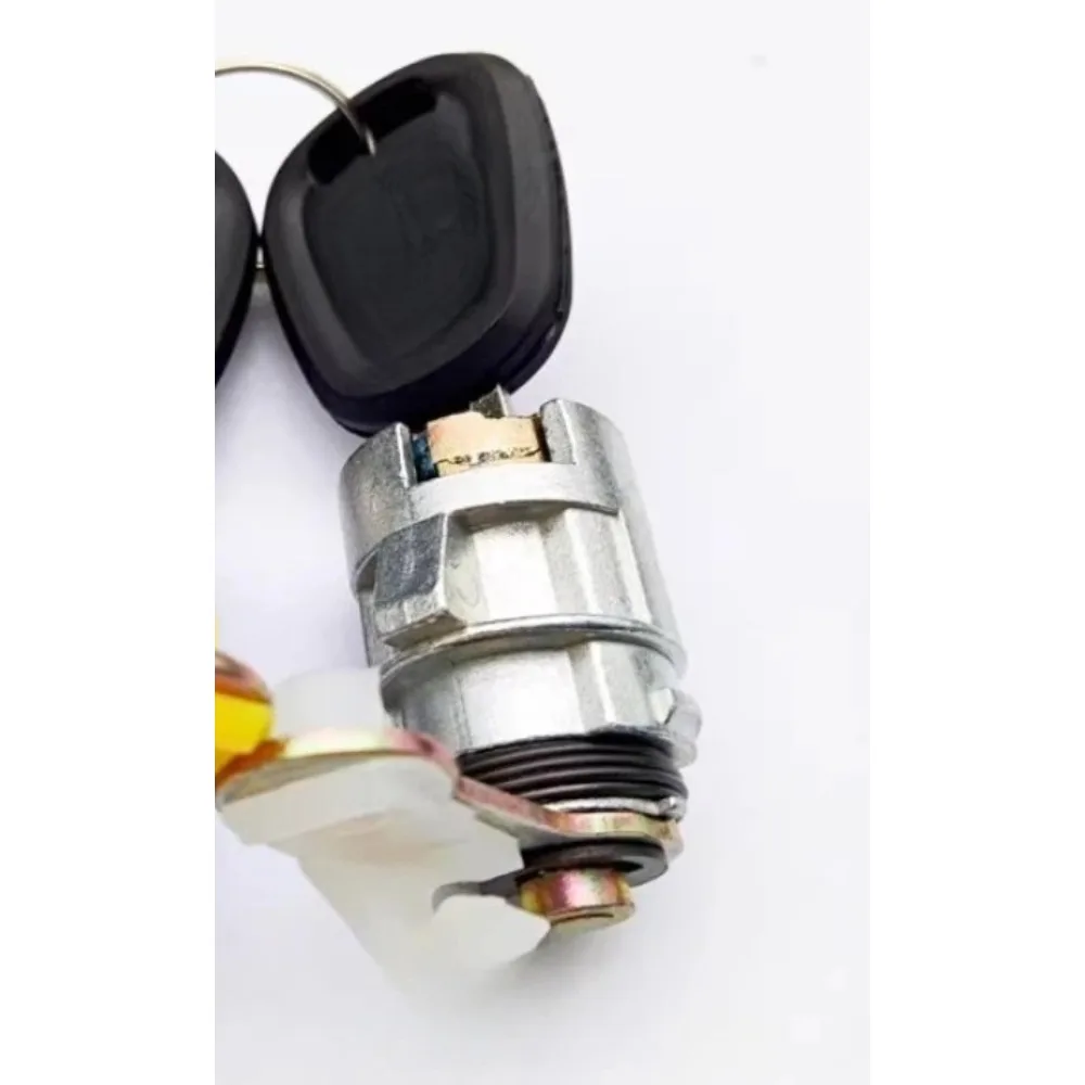 Brand New Truck Parts Door Lock Cylinder Key for Dongfeng Duolika Captain Jinno Freetruck Kangba Teshang 2008-2020