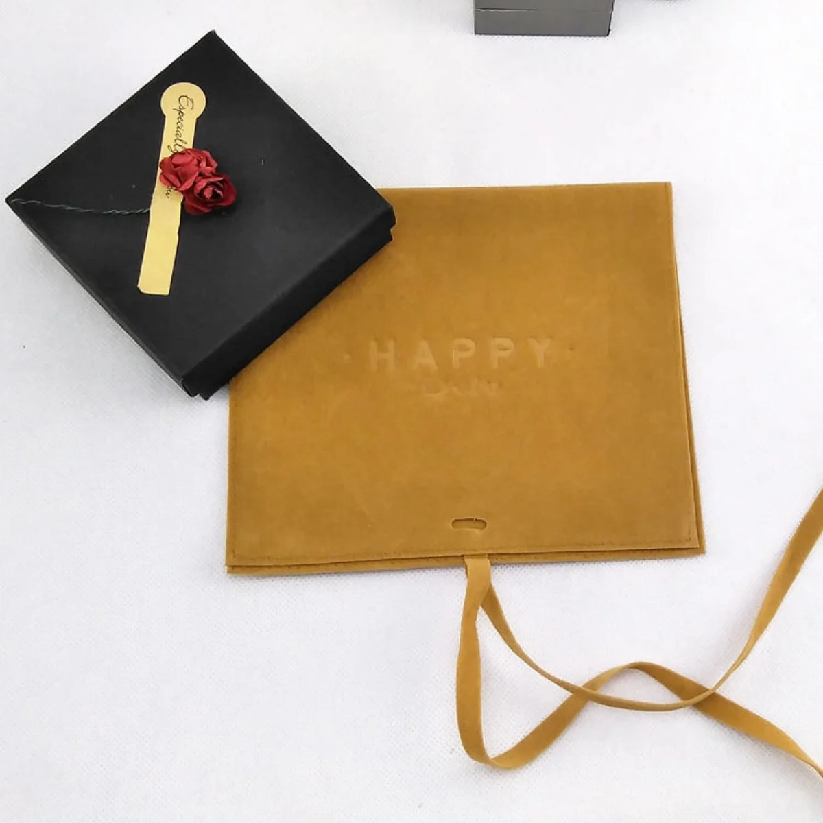 

100 шт. синяя кошелек 6x6 см, замшевые тканевые сумки для ювелирных изделий на заказ, подарочная сумка с логотипом, замшевые серьги из микрофибры, упаковка для ювелирных изделий