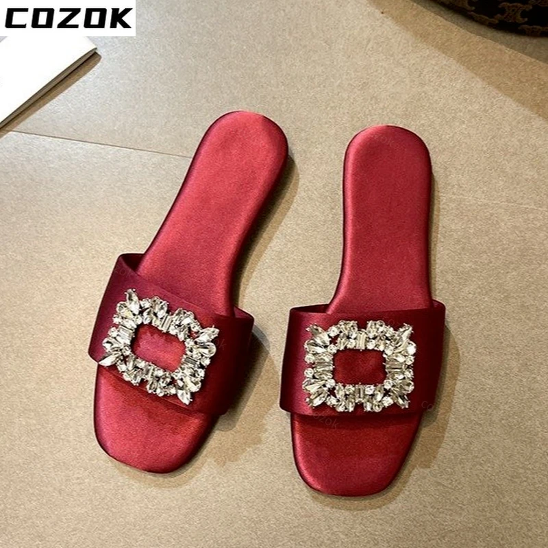 Summer Women Slippers Low Heel Fashion Shiny Rhinestone Buckle Beach Slippers Summer Sandals Open Toe Flip-Flops Slippers Women