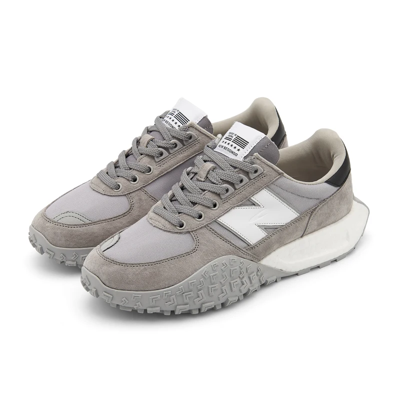 Fashionable flat sneakers, running shoes with popular elements in summer, comfortable soft-soled casual shoes, couples