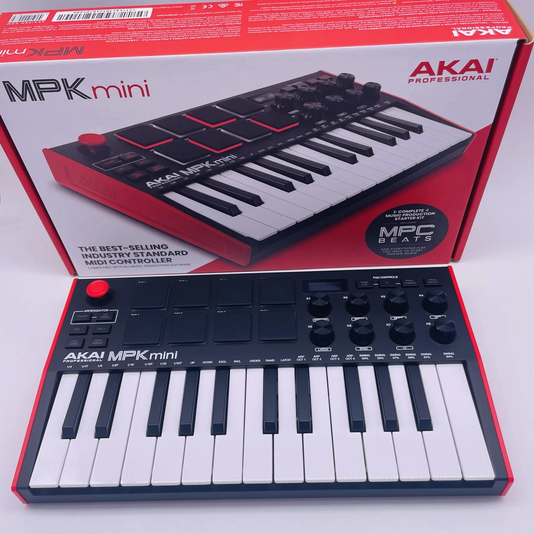 AKAI المهنية MPK Mini MK3 - 25 مفتاح USB ميدي وحدة تحكم بلوحة مفاتيح مع 8 منصات طبل الخلفية ، 8 المقابض إنتاج الموسيقى البيانو