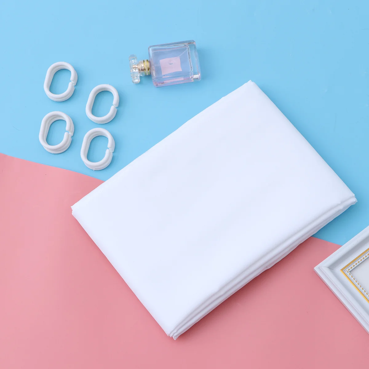 

Утолщенная занавеска для душа из чистого белого полиэстера, водонепроницаемая, влагонепроницаемая, дышащая, занавеска для ванной комнаты с кольцевыми отверстиями для легкого подвешивания