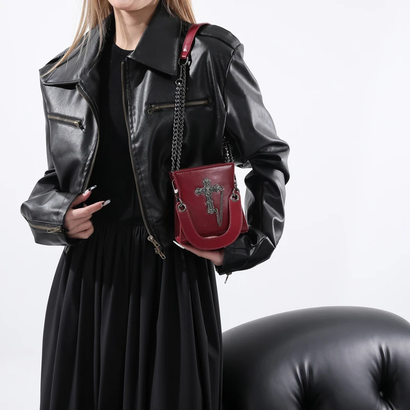 2024 New Ladies Chain Shoulder Bag Locomotive Girls PU Leather Mini Phone Handbag Punk Women Riveted Skull Red Crossbody Bag