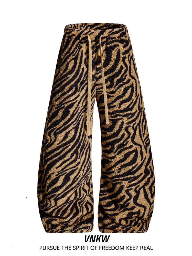 

Men's Casual Thiened Fce Lined Loose Fit Sweatpants with Dstring Tiger Skin Pattern Leisure Pants Straight Leg Trousers