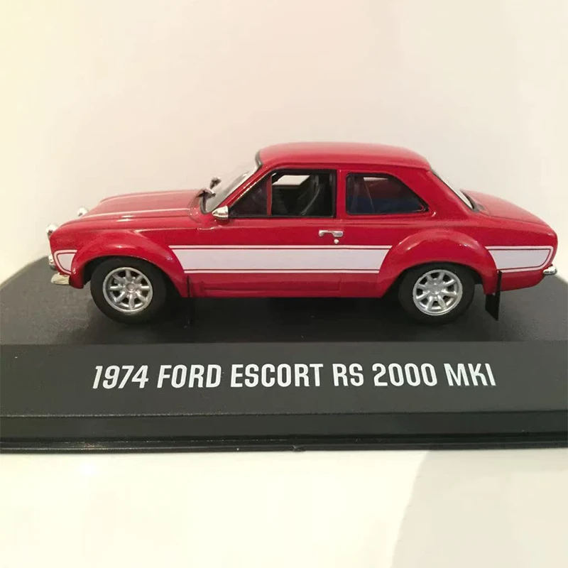 Scala 1:43 Escort RS 2000 MKi 1974 Simulazione Modello di auto in lega Display statico Giocattolo da collezione Regalo Decorazione souvenir