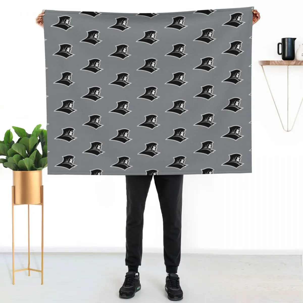 Original Logo Providence Friars Throw Blanket Cute Tourist Luxury Giant Sofa Sleeping Bag Decorative Throw Blankets