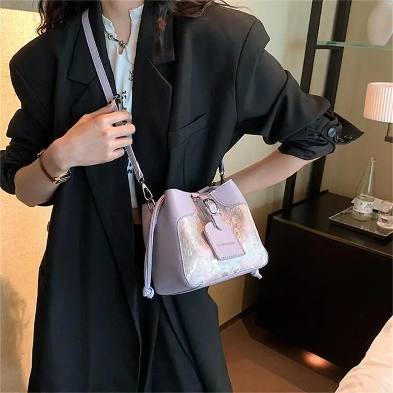 

Элегантная и практичная сумка для ведра с достаточным количеством Storgae Tote для модных женщин 20CA