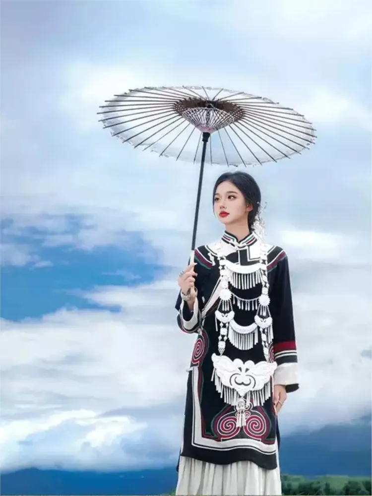 Geborduurde kleding van katoen en linnen voor dames om als bovenkledingoptredens, reisfotografie in buitenlandse landen te dragen