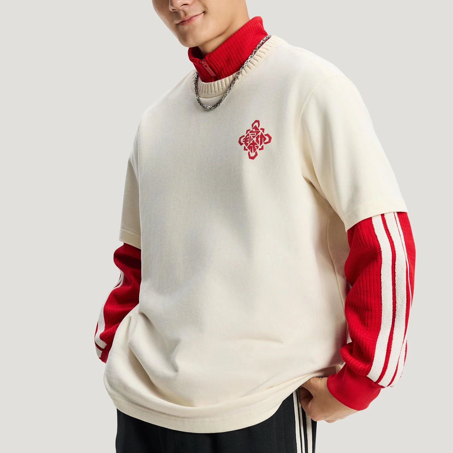 

Оригинальная новогодняя свободная футболка Adidas с круглым вырезом и короткими рукавами для мужчин и женщин KT0713