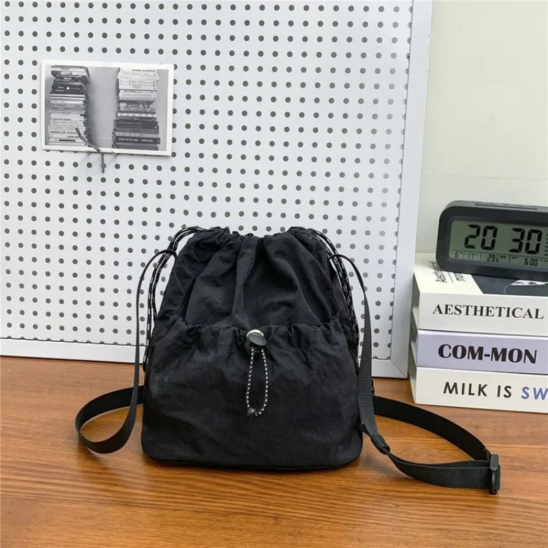 

Famous Designer Women Shoulder Bag Made Of High-Quality Leather - Elegant Classic Handbag Luxury Brand