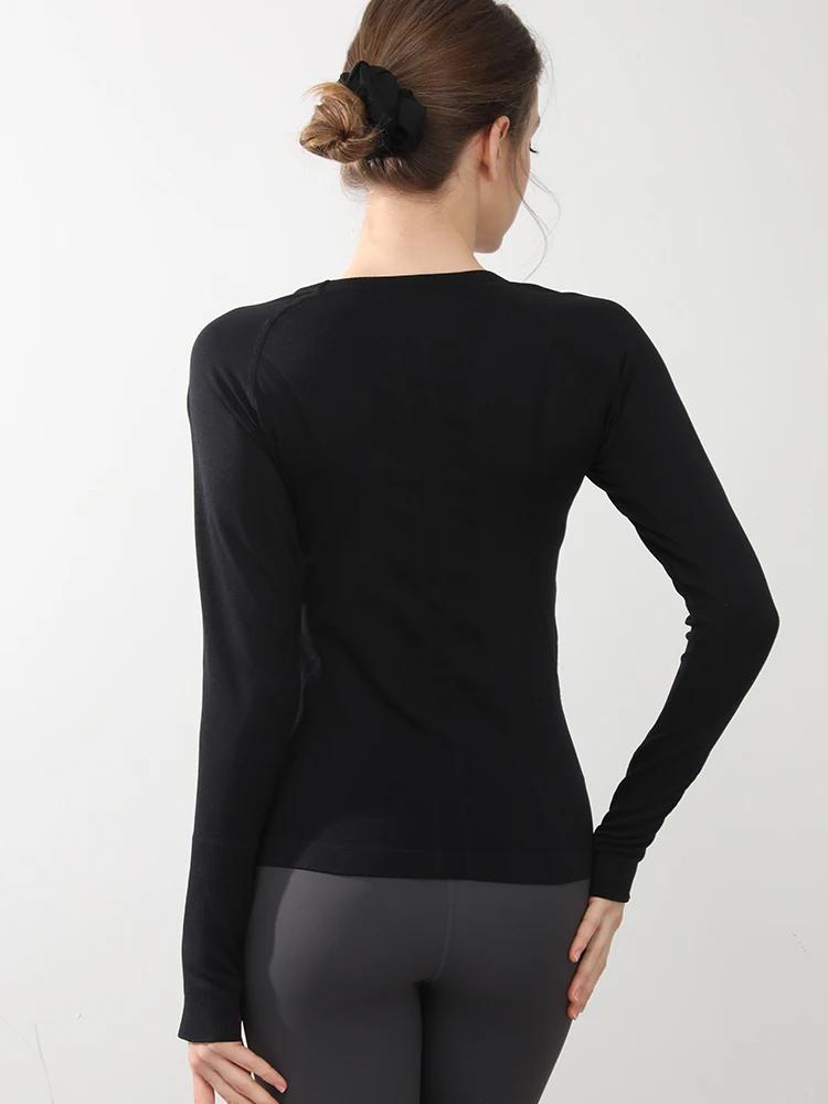 Nahtloses Yoga-T-Shirt für Damen, Sport-Top mit Rundhalsausschnitt, schmal geschnitten, langärmelig, für Laufen, Fitness, Workout, Gym – Detail 9