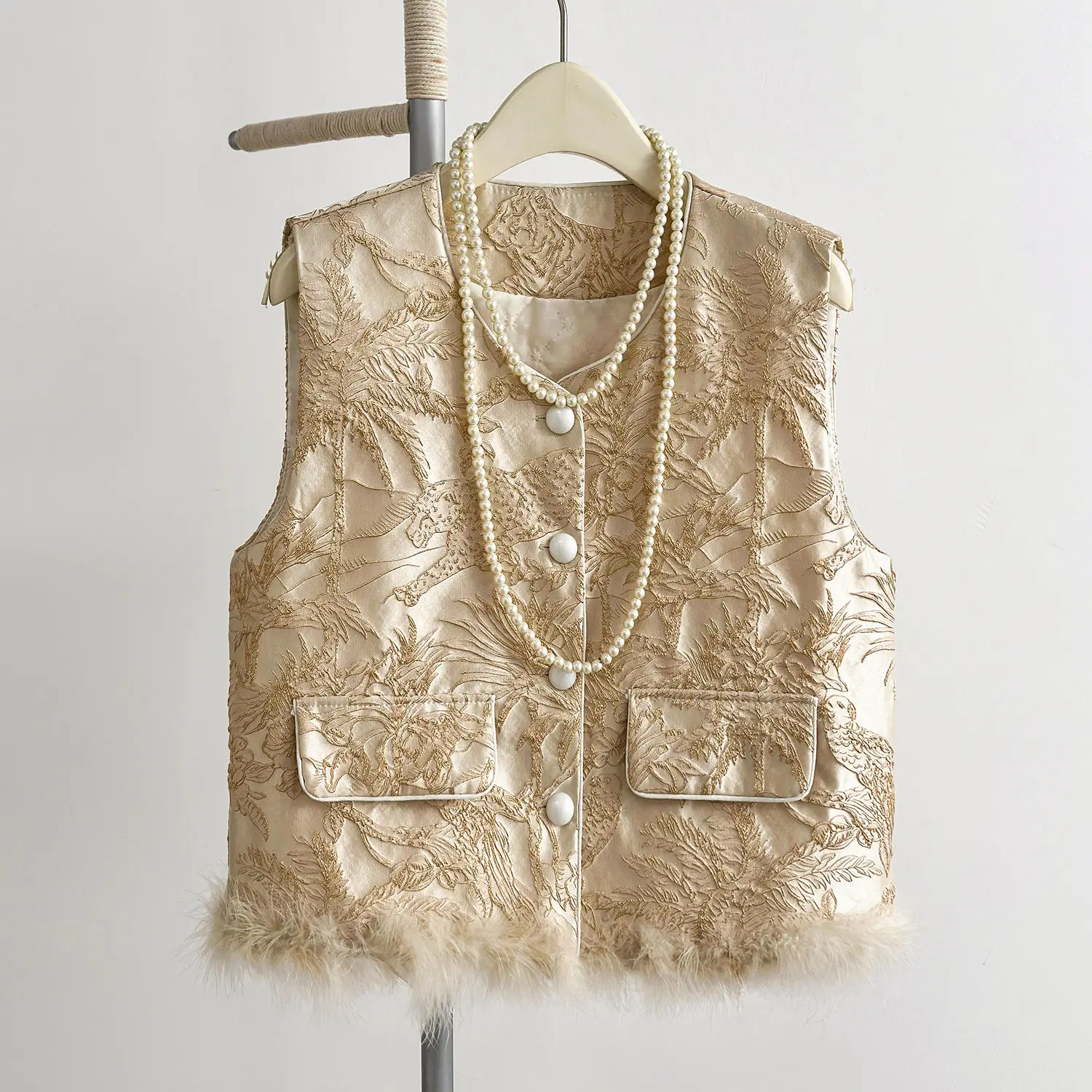 

New Chinese style fashion spring autumn, new splicing, hairy embroidery flower, Chinese style, buckle vest, women's clothing