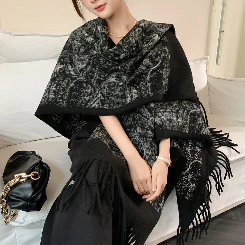 

Shawl women's autumn and winter cloak 2025 new warm scarf cape versatile fringed travel scarf