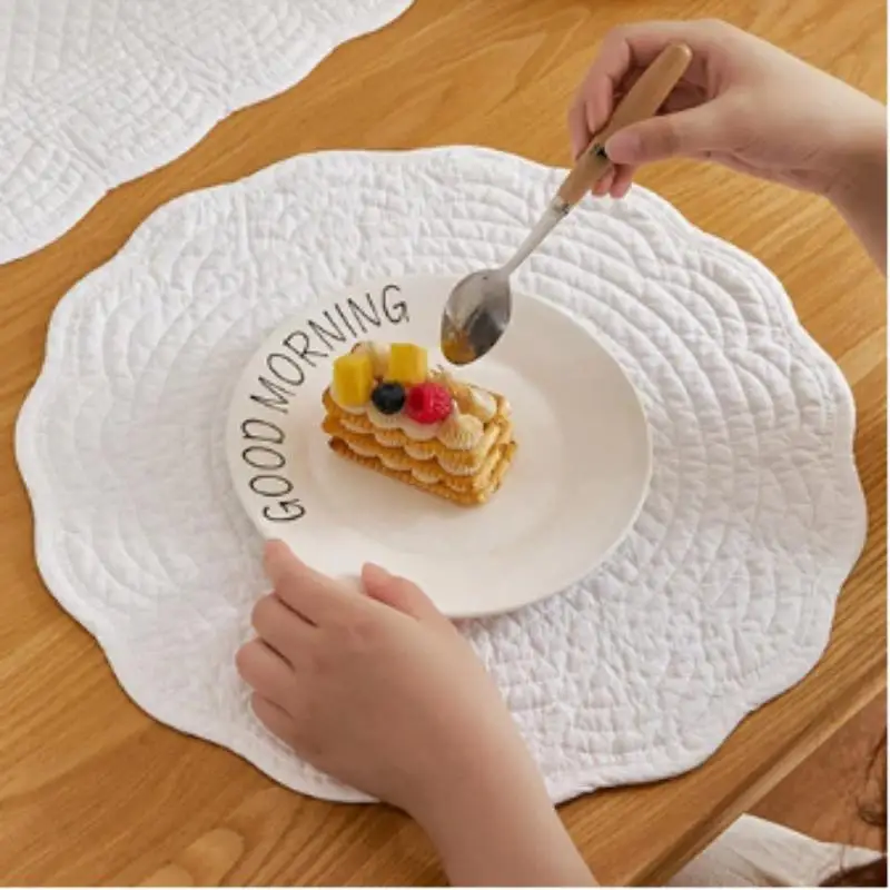 Washable Quilted Round Placemats 38cm Scratch Resistant Table Mats for Birthday Party Dining Table Decor