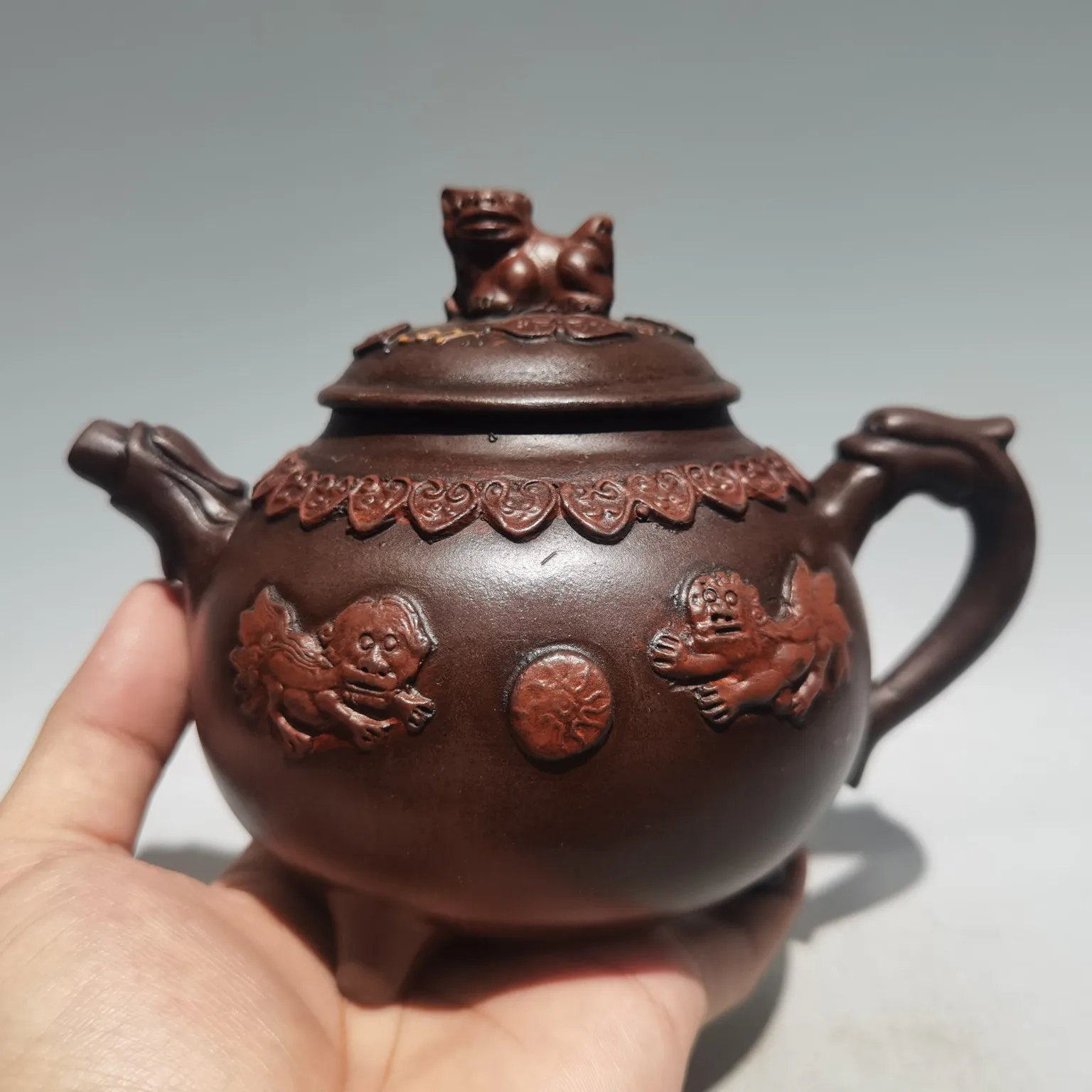 

7"Chinese Yixing Zisha Pottery lion playing with beads mud painting three-legged kettle teapot flagon red mud Ornaments