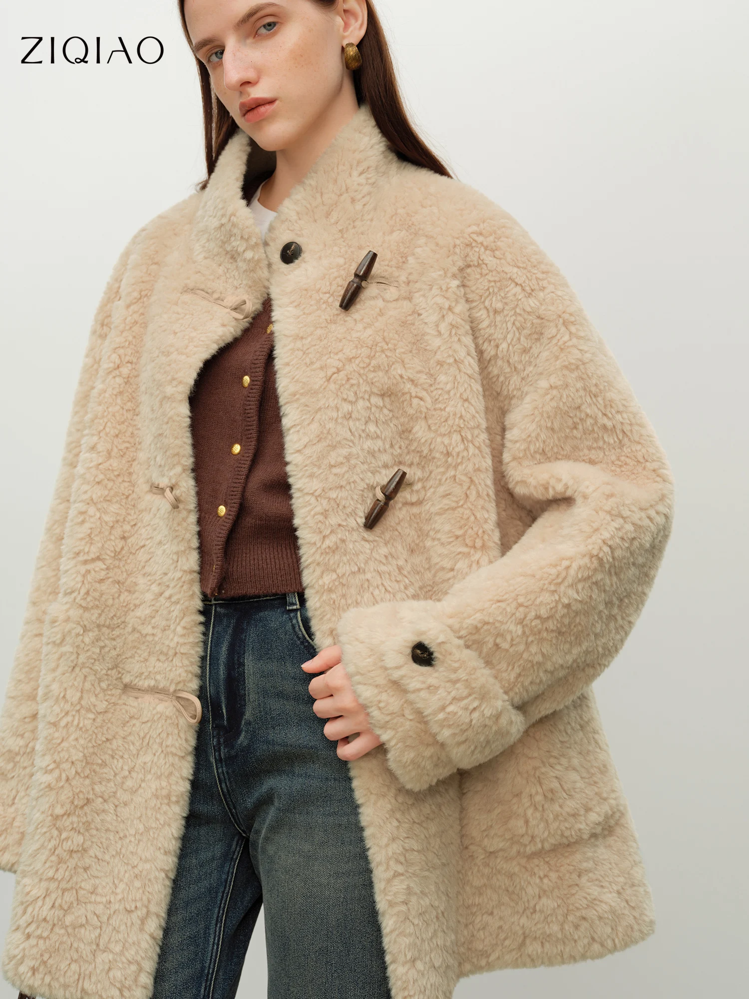 

ZIQIAO 2025 Winter Women's Short Horn Button Plush Faux Fur Coat Teddy Sherpa Jacket Cropped Eco-Friendly Vegan Leather Look