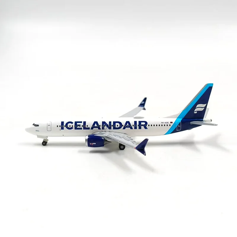 

Модель пассажирского самолета Herpa Diecast Alloy 1:500, Исландия, Boeing 737 Max 8, 536752, для коллекций и демонстрации