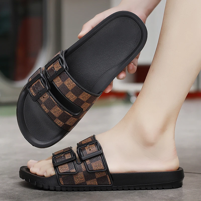 Summer Men Slippers Plaid Pattern Slides Street Outdoor Clogs Quick Dry Beach Sandals Flip Flops Comfortable Home Shoes Male 47