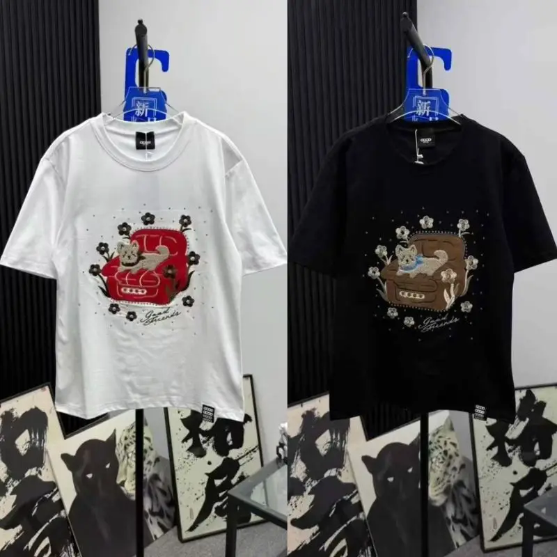 

High Quality Cotton Men Women GOODBRAND Tshirts Cartoon Embroidery Puppy Sofa Flower Pattern Black White Couple Short Sleeve