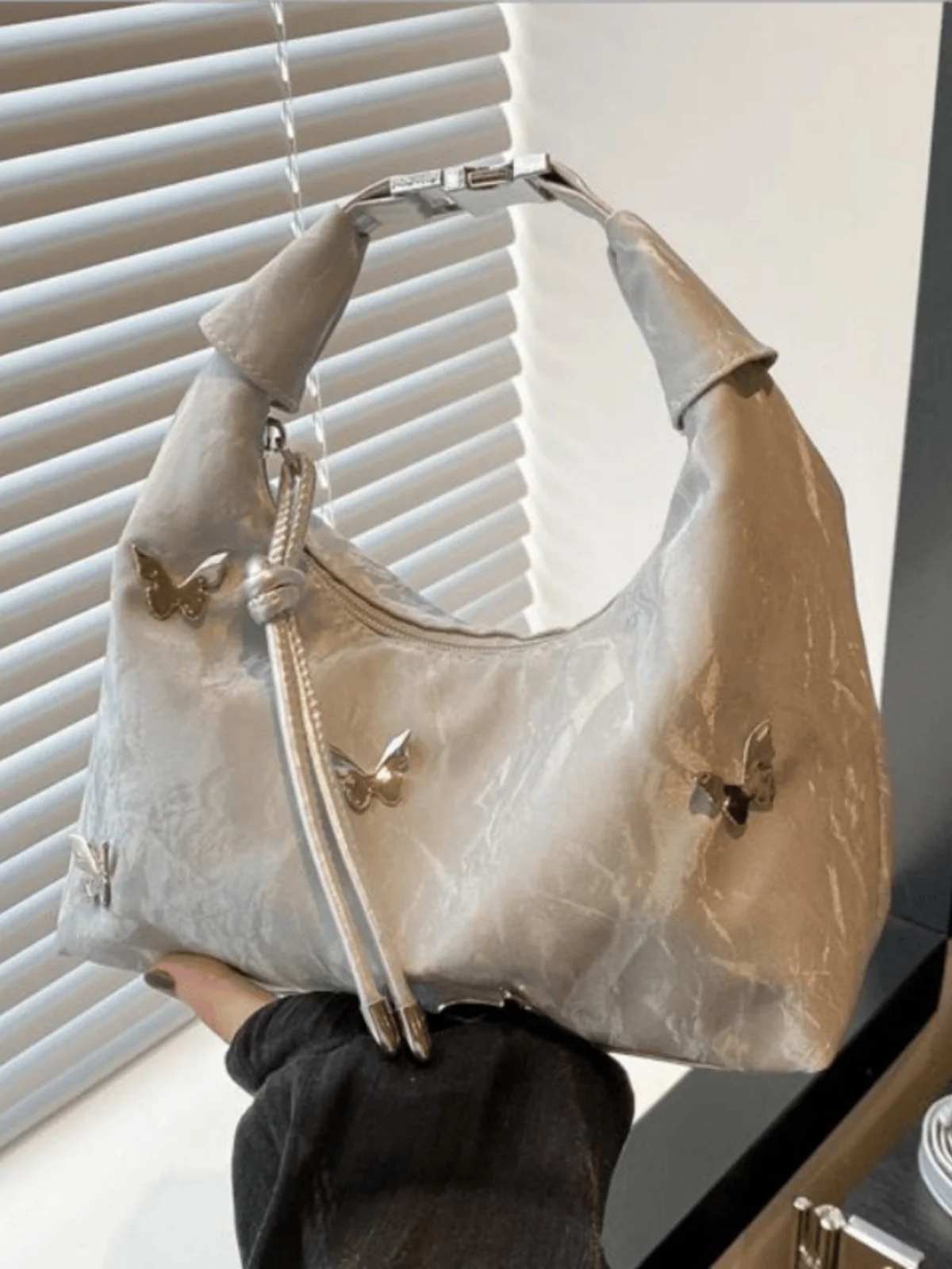 Fashionable Versatile Small Crossbody Bag Women's Dumpling Shape Handbag Single Shoulder Bag Modern Neutral Style Soft PU Lea...