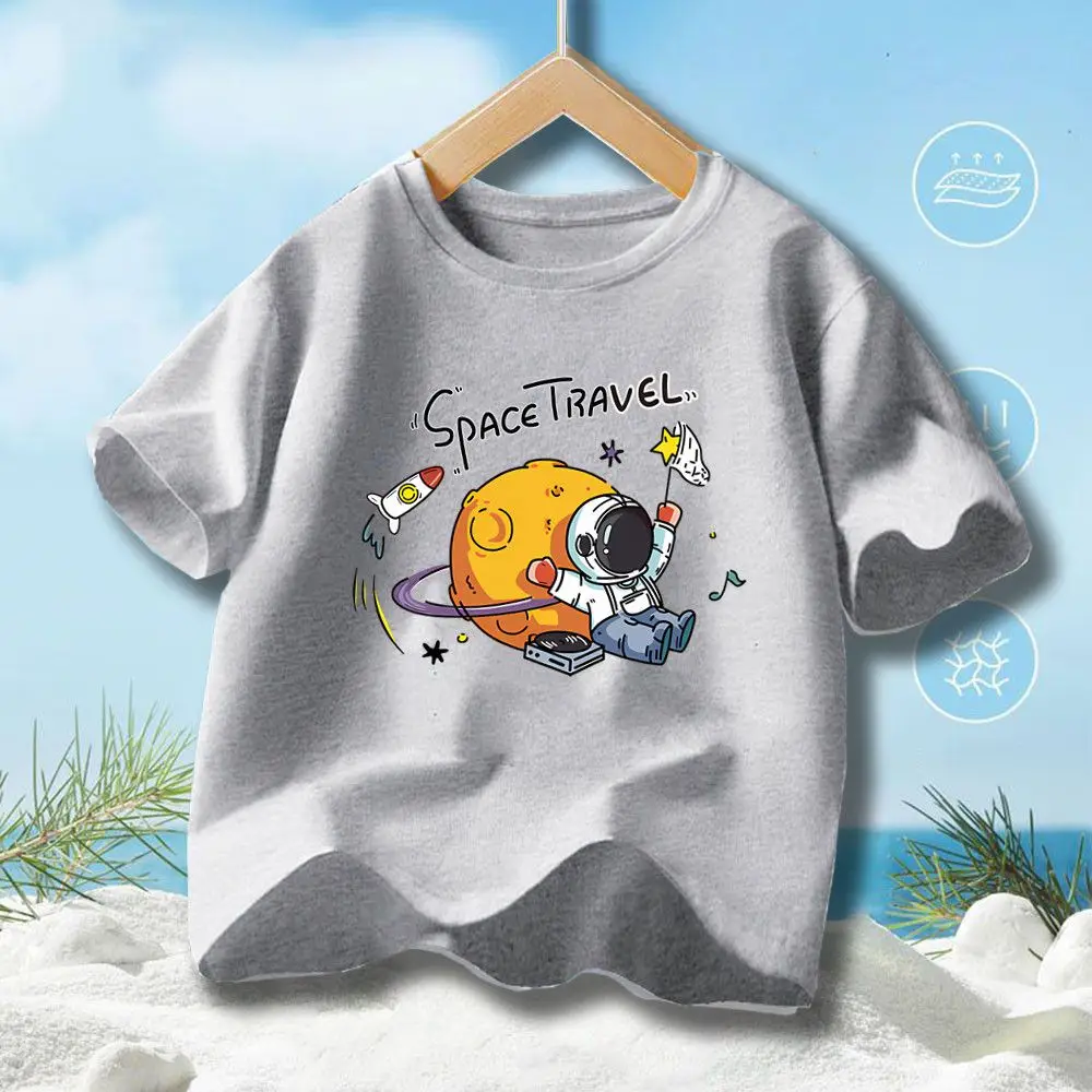 Cartoon Astronaut Raum Abenteuer Druck Jungen T Shirt Alle-Spiel Baumwolle T-Shirt Sommer Kleidung Lose Kinder Kurzarm Tops YHY2