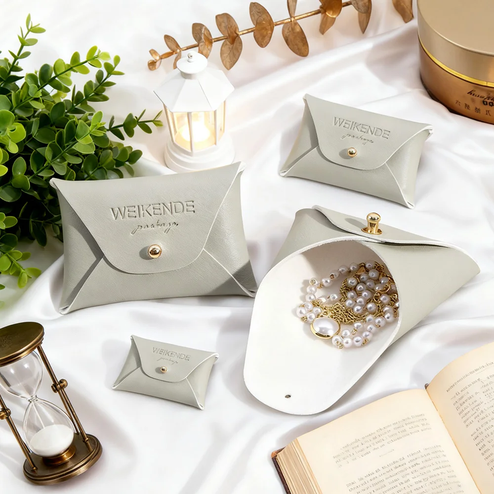 

New Small 7x5cm DIY Gray PU Leather Jewelry Container Folded Necklace Bridesmaid Ring Earrings Holder with Pacifier Rivet Pouch