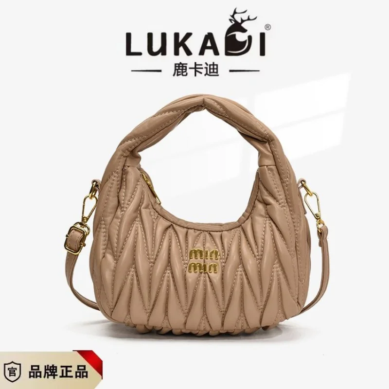 

Luxury Women's Tote Bag Made Of Fine Leather Boasting Casual Simple Vintage And Paris Trendy Chic Look​