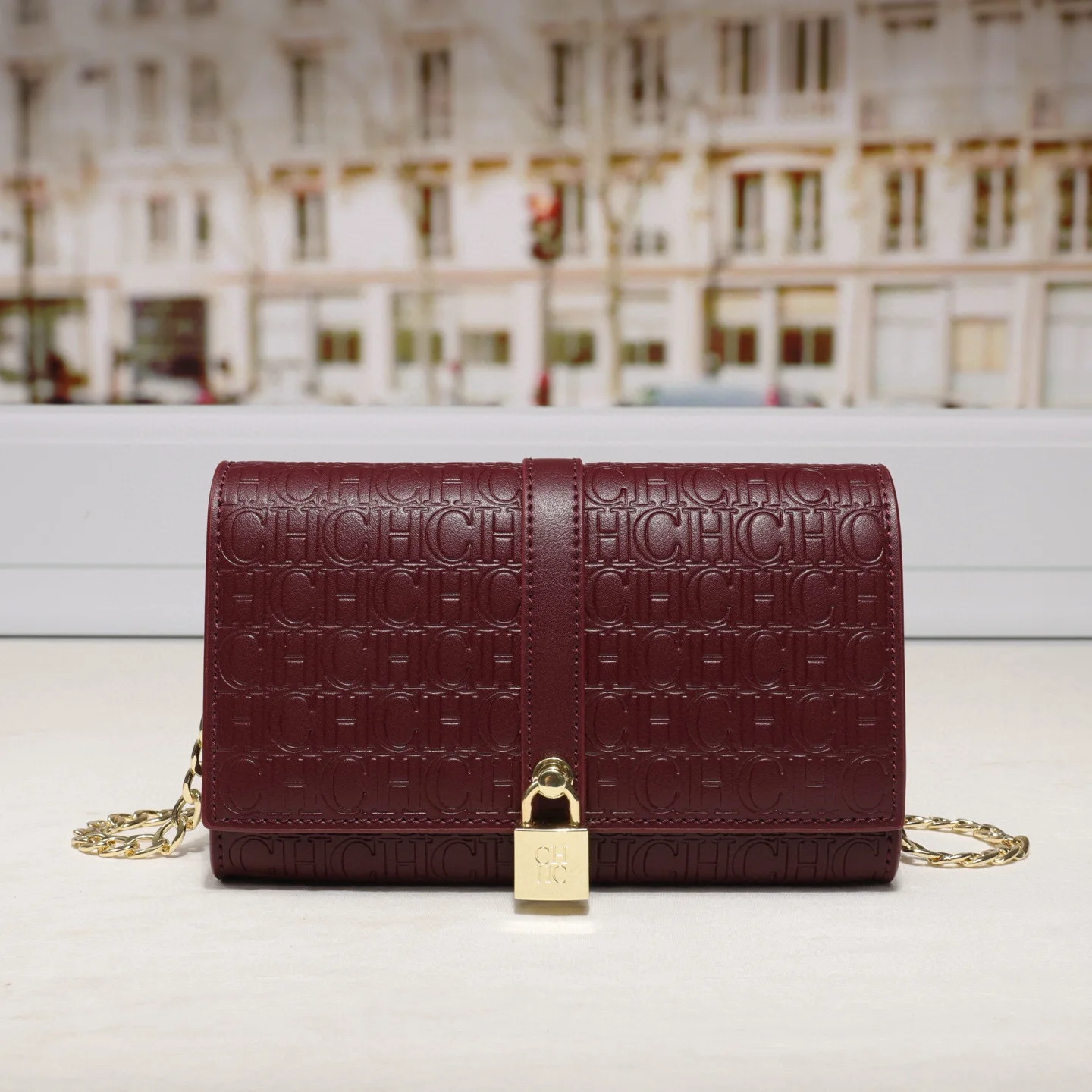 

High-End Designer Leather Messenger Bag For Business Commute Women Large Capacity Vintage Style