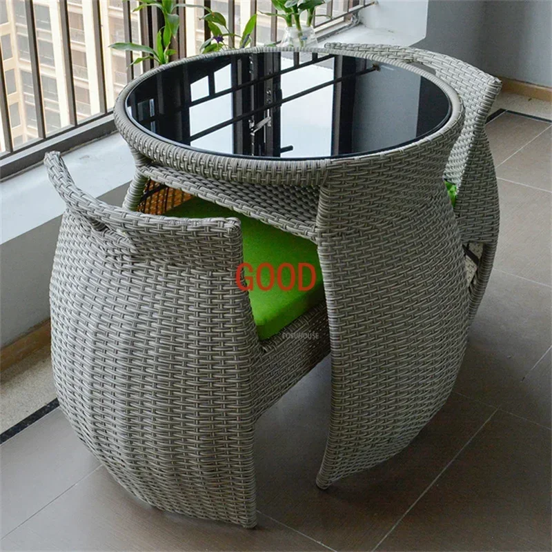 Combinazione moderna di tavolino e sedia da balcone Combinazione di tre pezzi Giardino domestico Patio esterno Sedie in rattan per il tempo libero Mobili in rattan