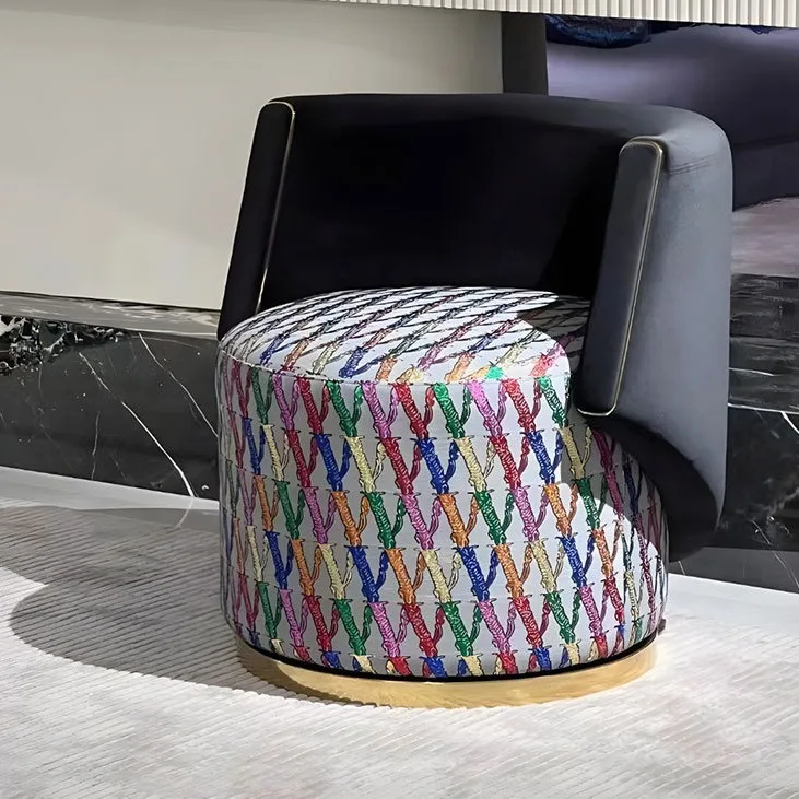 Italian light luxury designer sofa chair modern simple living room embroidery fabric queen rotating single leisure chair