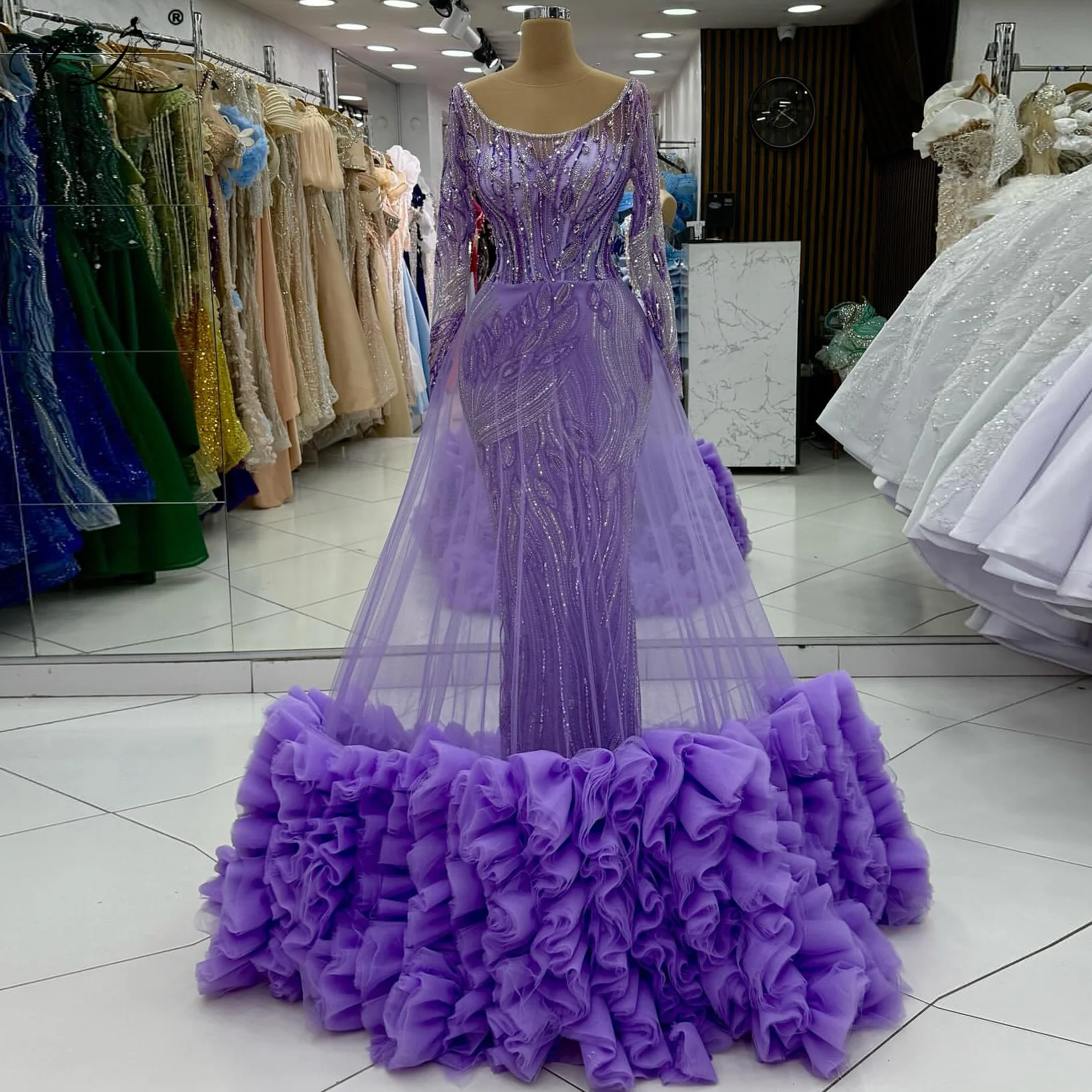 

Роскошное стильное вечернее платье Фиолетовое вечернее платье с кристаллами и верхней юбкой Комплект из двух предметов Тюлевое платье с рюшами и шлейфом Русалка для выпускного вечера