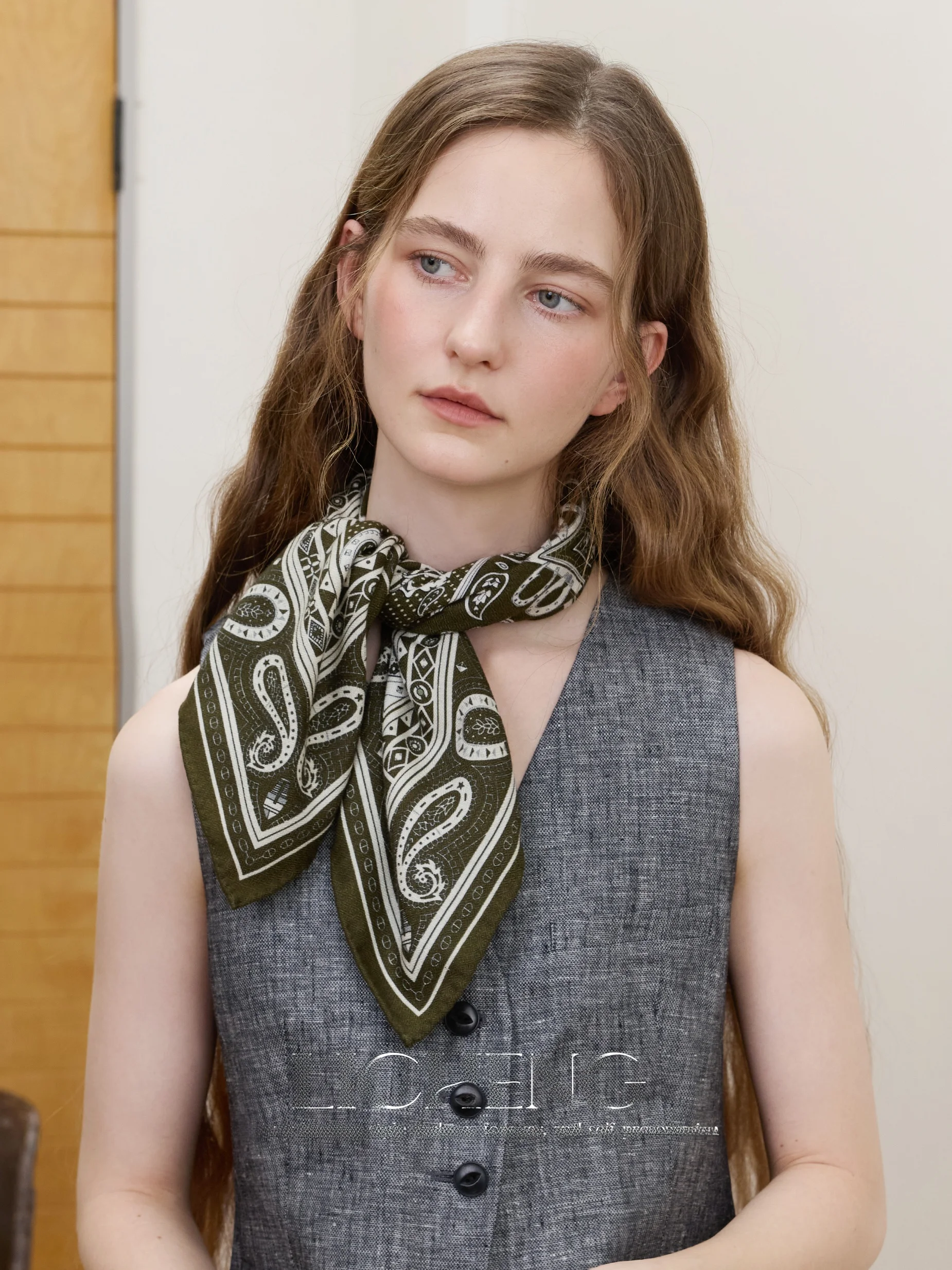 ele-een-silk-wool-scarf-for-women-by-licheng-briti-sle-netie-square-scarf-multi-functional-geometric-pattern