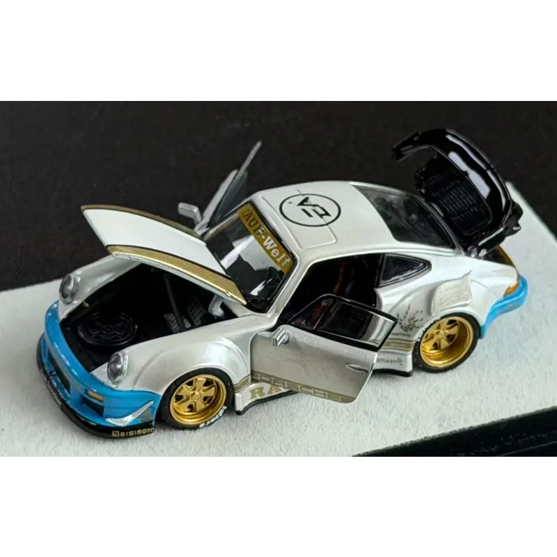 PGM 1/64 RWB 930 die-cast alloy automotive model, a boys' holiday gift toy for collection and decoration.