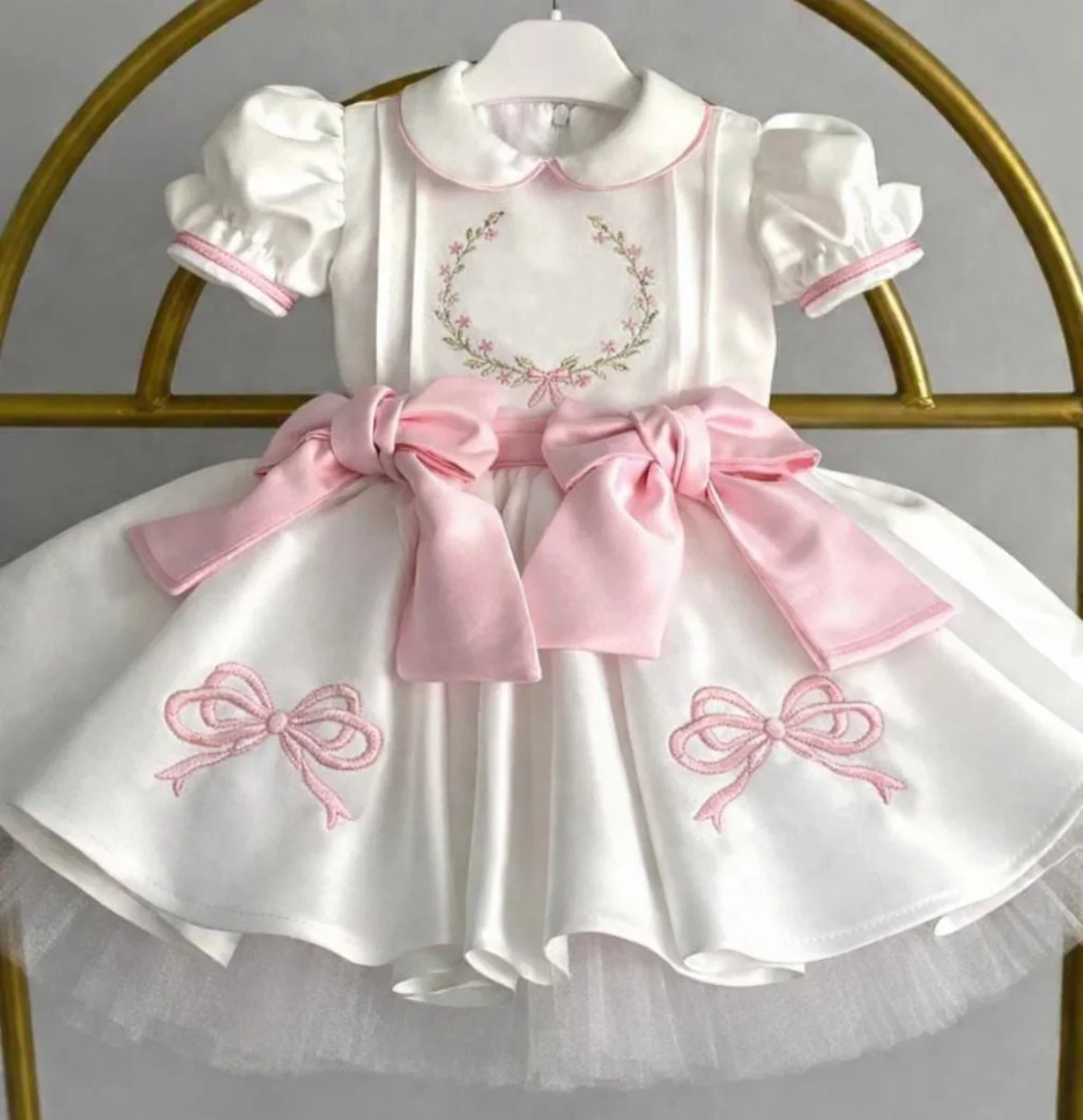 Baby Girl Summer White Vintage Princess Dress with Bows Embroidery+two Bows Design for Birthday Party Holiday Photography B583
