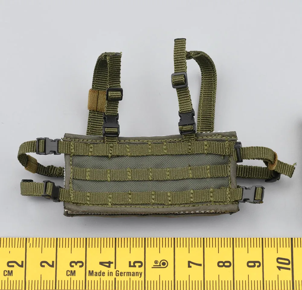 

1/6th DAM 78093 The Russian Soldier Action Figure Mini Toys Model Hang Chest Vest Bag Multi Function For 12" DAMTOYS
