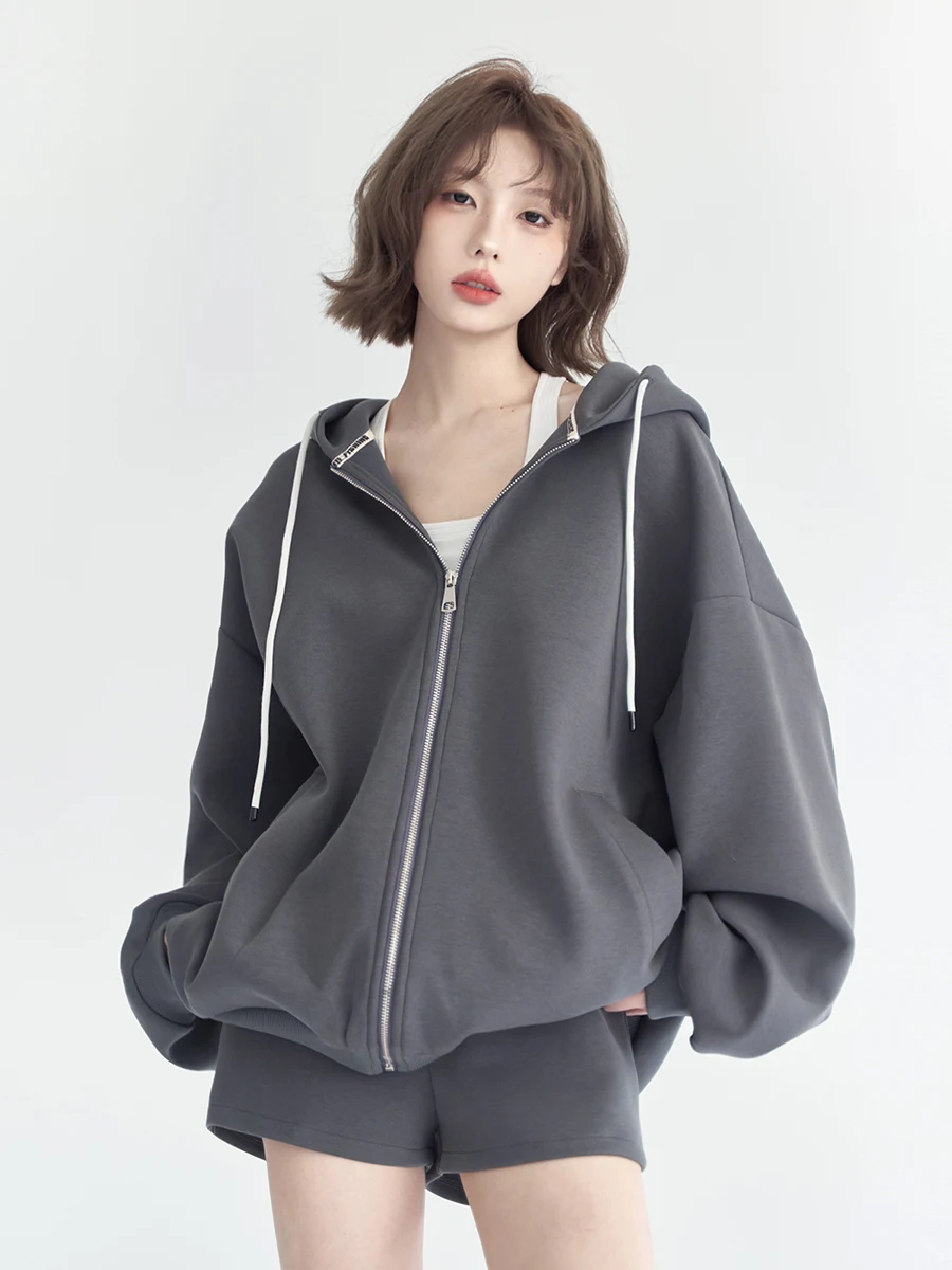 

Universal Gravitation Museum Hooded Open Cardigan Sweatshirt Jacket Women's Loose Shorts Two-Piece Set Autumn 2026 New Style