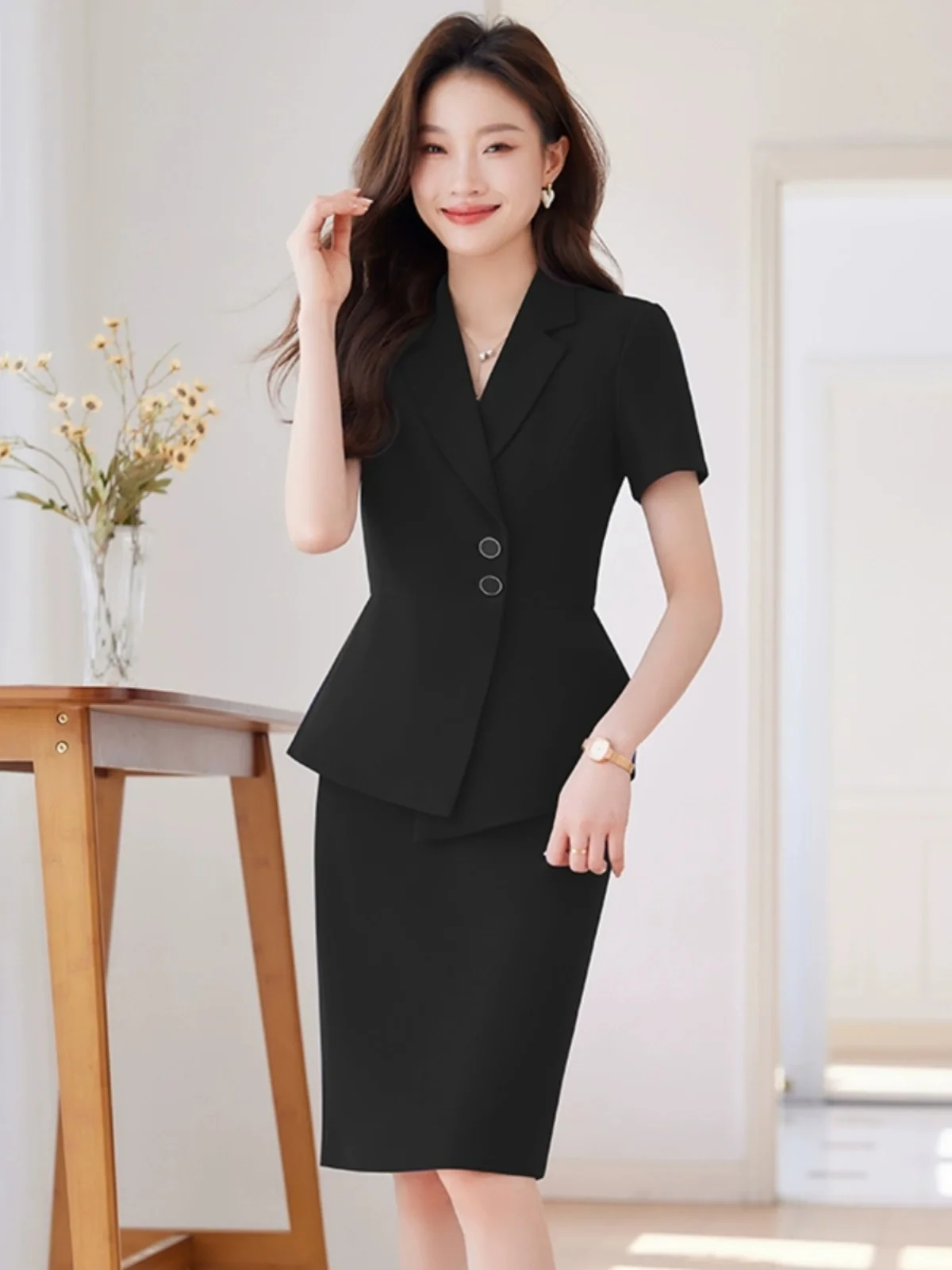 

New Summer ort Sve Women's Suit Set High End Profional Beau Salon Work orm Fro Skirt Faionable Godd Sle