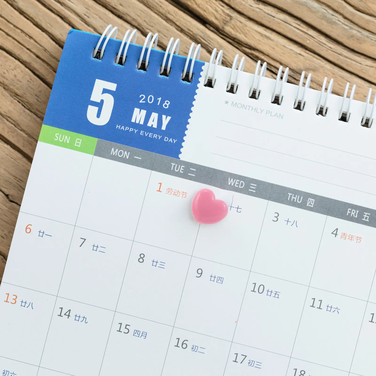 

150Pcs Flat Push Pins Stylish Decorative Thumb Tacks for Corkboard Bulletin Board Office Home Classroom Organization