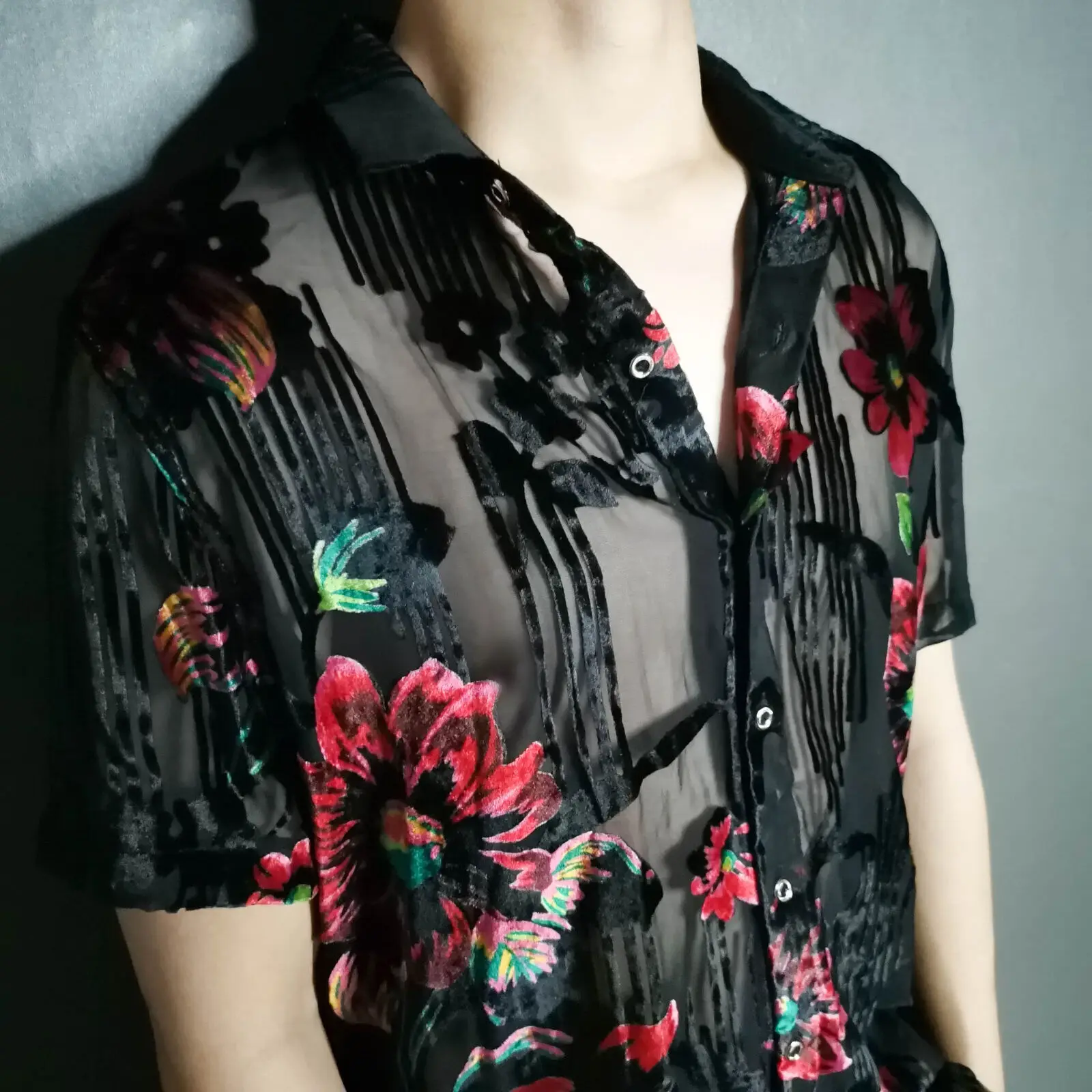 Luxury Imitate Silk Flower Transparent Shirt 2021 Short Sleeve See Through Button Up Shirt Men Camicia Uomo Floral Velvet Shirt