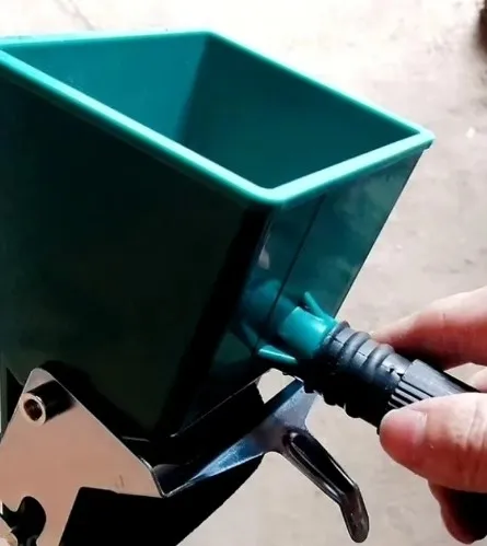 Simple Manual Woodworking Glue Spreading Machine with Amount Controller for Carton Packaging Easy to Operate