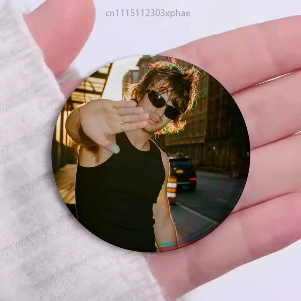 J-Joe Keery Steve Djo Badges Round Nijigen Otaku Culture IP peripheral products 58mm 44mm 32mm 75mm 25mm Mini
