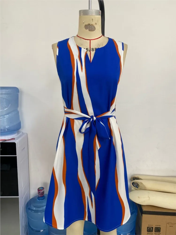 Mini abito a trapezio stampato a righe slim fit Donna Moda estiva Elegante casual Vacanza al mare Abiti senza maniche con lacci per le vacanze