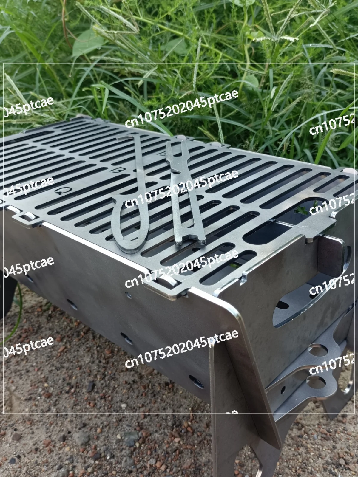 

New Outdoor Cookout Thickened Steel Grill Disassembly Portable Storage Family Self-service Stainless Steel Grill